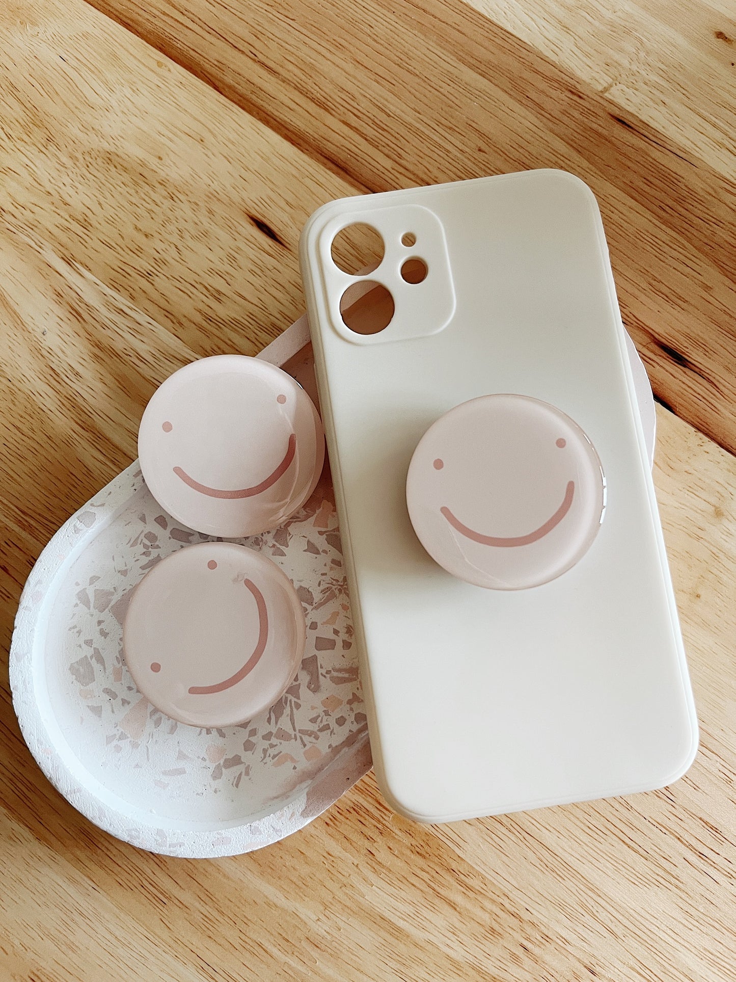 Smiley Phone Grippie (Beige)